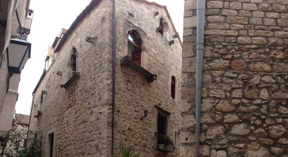 Hotel Nora 3*